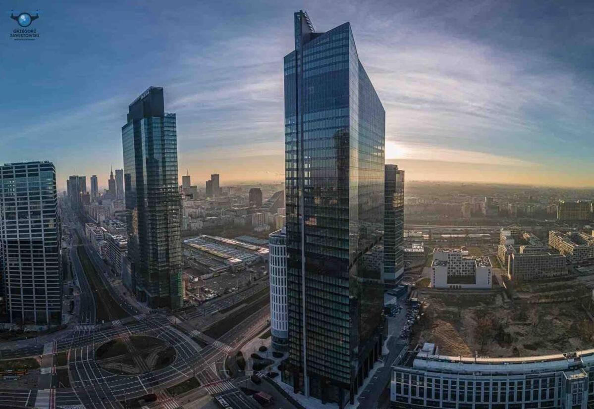 Gold 2 King Size Bed, Metro X2 Free Wifi, 50'tv Netflix, Hbo, Appletv+ Warsaw